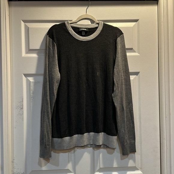 NWT! Express Men’s Merino Wool Gray Colorblock Crew Sweater L - Picture 2 of 8